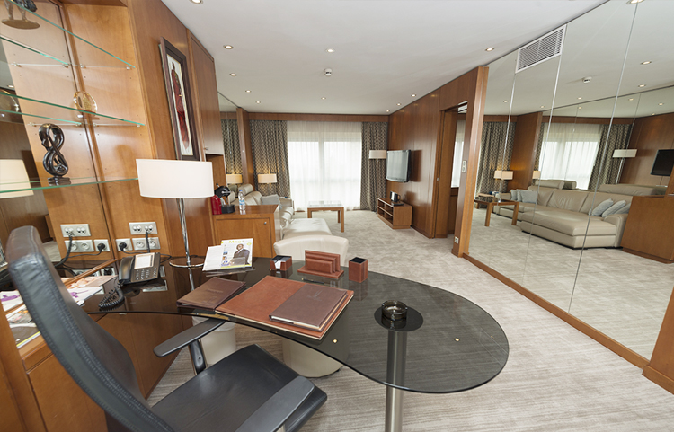 HOTEL TIAMA. Suite Exécutive